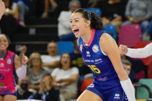 Não só Rosamaria! Carolana faz chover no exterior e lidera estatística no italiano