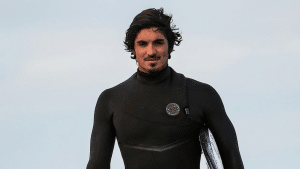 Gabriel Medina faz onda insana em praia no Litoral de SP: “Capaz de criar a perfeição”