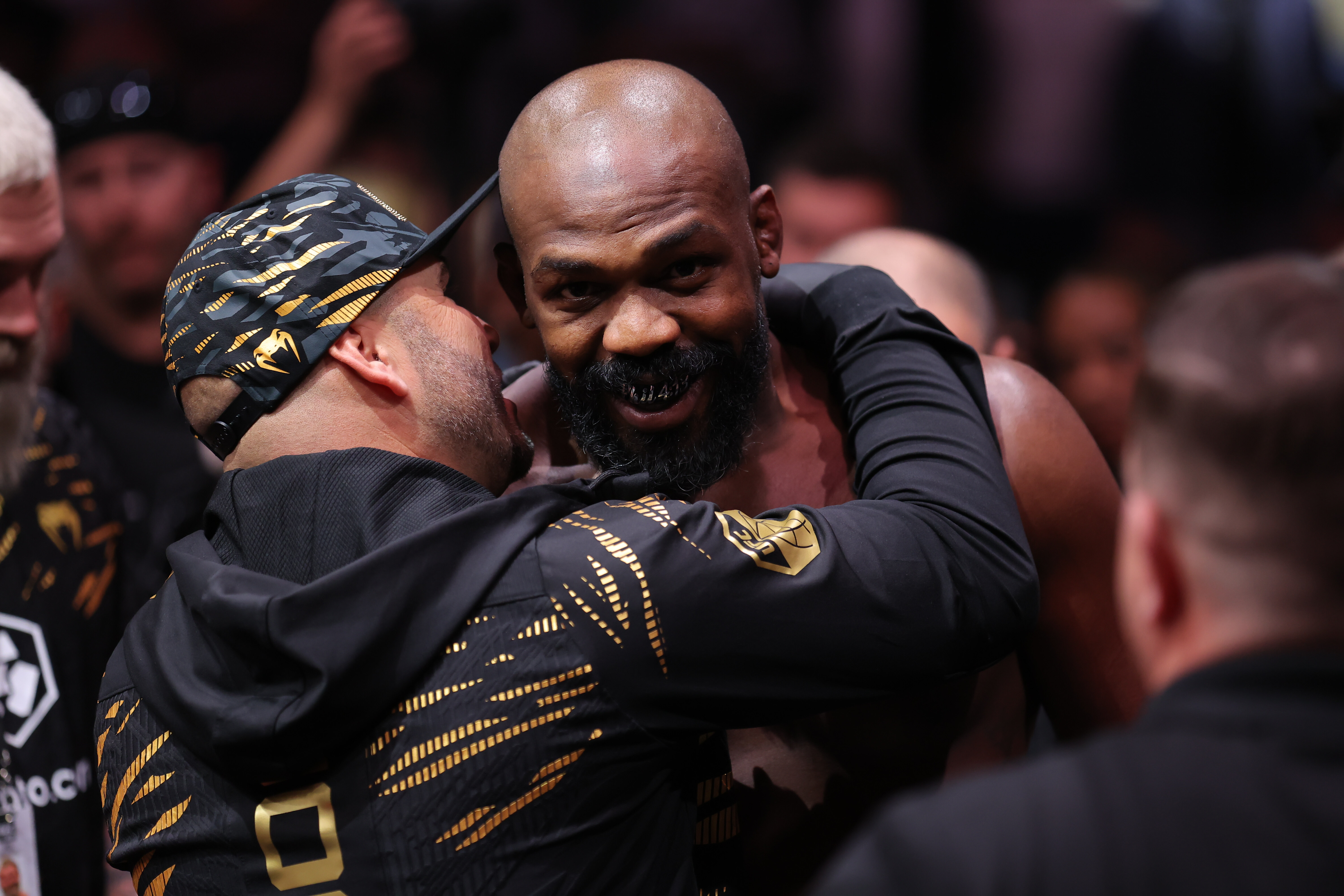 À lá Romário, Jon Jones sai do modo cristão no UFC e dispara: “Sou rico e o GOAT”
