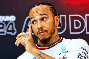 CEO da Fórmula 1 fez grande promessa para Lewis Hamilton e tem curto prazo para cumprir