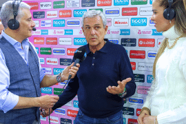 Zé Roberto responde quem vai ganhar a Superliga e avisa: “Tudo pode acontecer” Zé Roberto responde quem vai ganhar a Superliga e avisa: “Tudo pode acontecer”