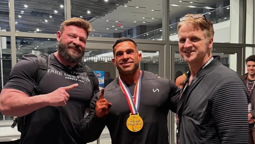 Brasil é campeão do Arnold Classic Ohio 2025 com Fabrício Pacholok como treinador de Derek Lunsford