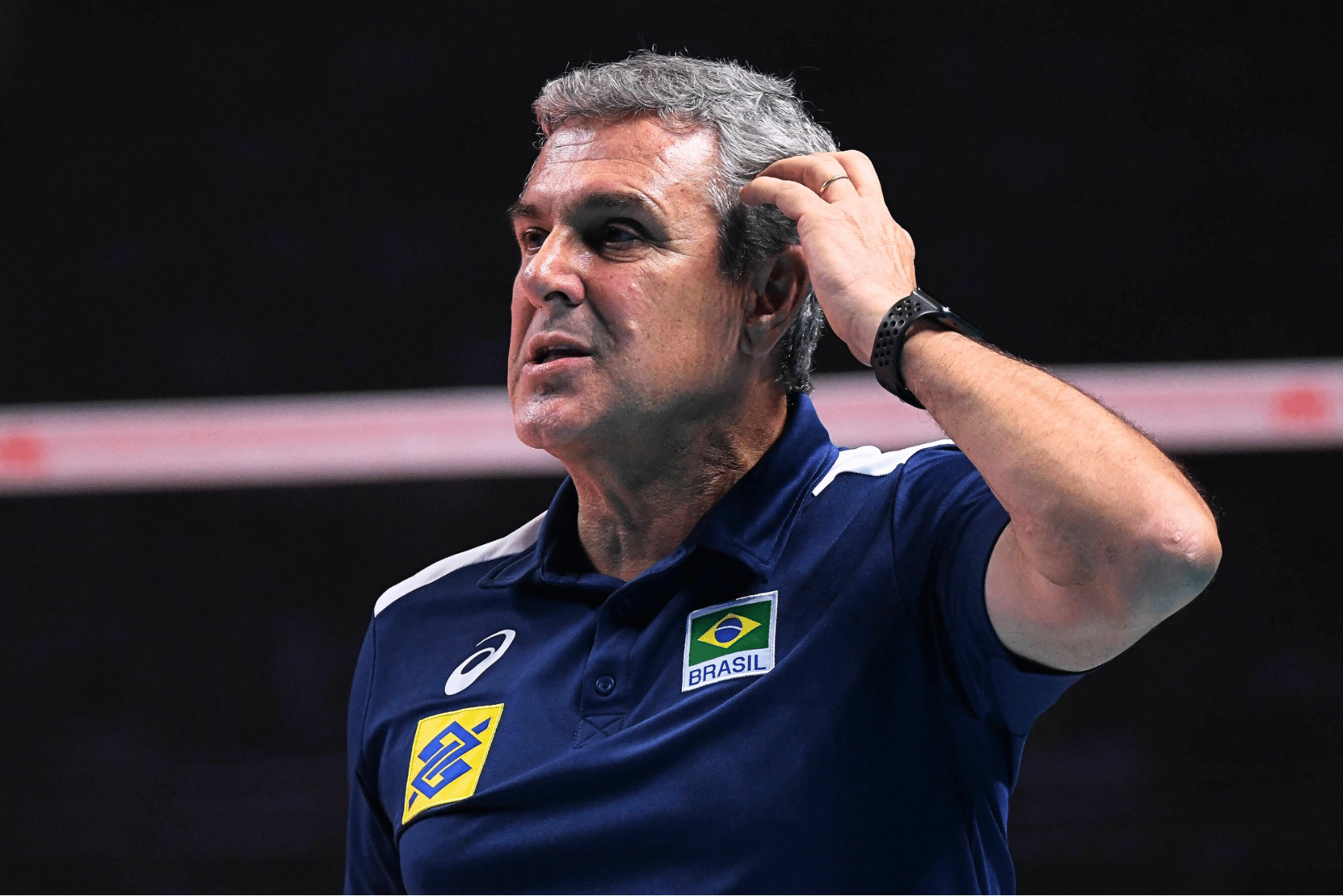 Jogadora cortada por Zé Roberto: “Chorei muito, não quero voltar à Seleção”