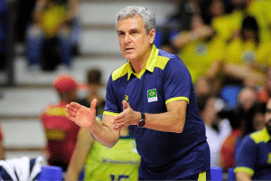 Zé Roberto observa melhor sacadora da Superliga para a Seleção: “Potencial grande”