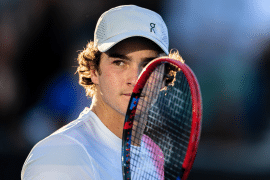 João Fonseca supera lista de espera para novo torneio e busca quebrar tabu na ATP