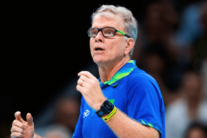 ”Conversei com Bernardinho. Quem sabe eu possa voltar da aposentadoria para a Seleção”