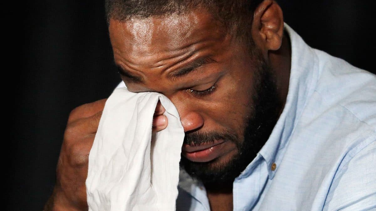 Jon Jones: “Tomei morfina após essa luta no UFC. Minha mãe até chorava ao me ver”