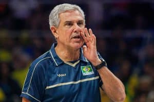 “Precisamos consertar isso”: o que tirou o sono de Zé Roberto mesmo com triunfo na VNL?