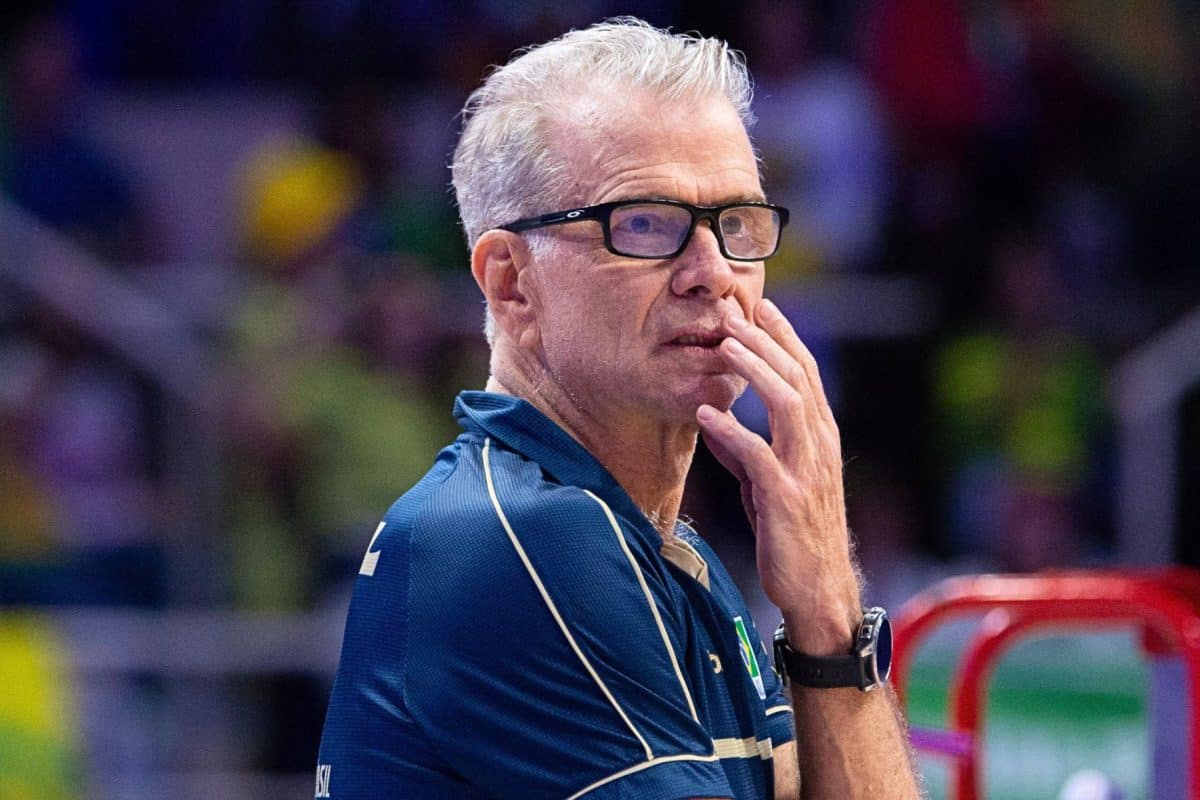 Bernardinho ‘corta’ titular do Brasil para decisão contra a China na VNL