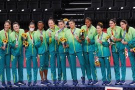 Ícone do vôlei nacional, medalhista olímpica anuncia aposentadoria