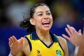 URGENTE! Carolana choca os fãs e anuncia aposentadoria da Seleção Brasileira de Zé Roberto