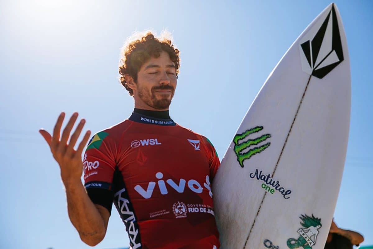 Yago Dora pode garantir a primeira colocação da WSL mesmo sem surfar nas oitavas em Teahupo’o