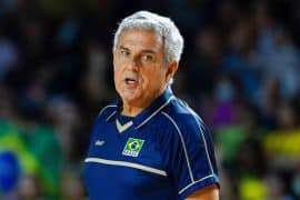 Zé Roberto de olho! Brasil pode encarar seleção bicampeã do Mundial de Vôlei nas oitavas