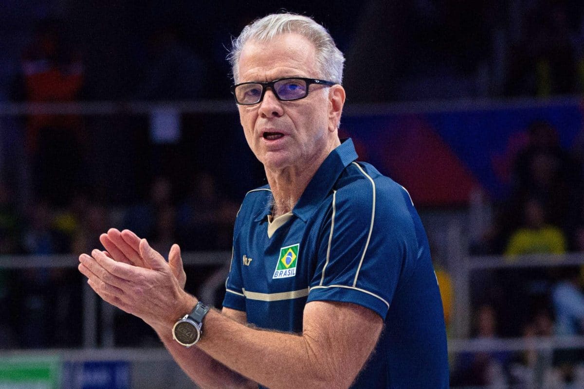 Seleção Brasileira de Bernardinho ultrapassa bicampeã olímpica antes do Mundial de Vôlei