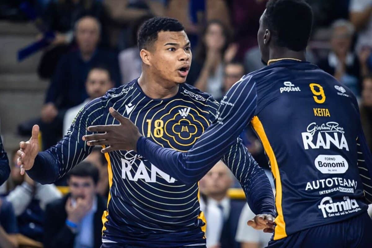 Darlan brilha na Itália e faz companheiro de Seleção Brasileira de freguês