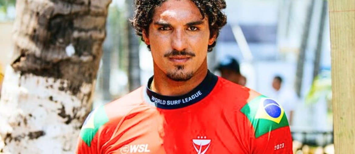 &ldquo;Gabriel Medina &eacute; o vil&atilde;o da WSL, o Cavaleiro das Trevas&rdquo;