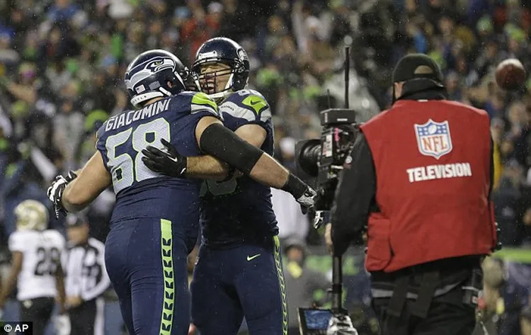 Breno Seahawks comemorando um touchdown do Seattle Seahawks