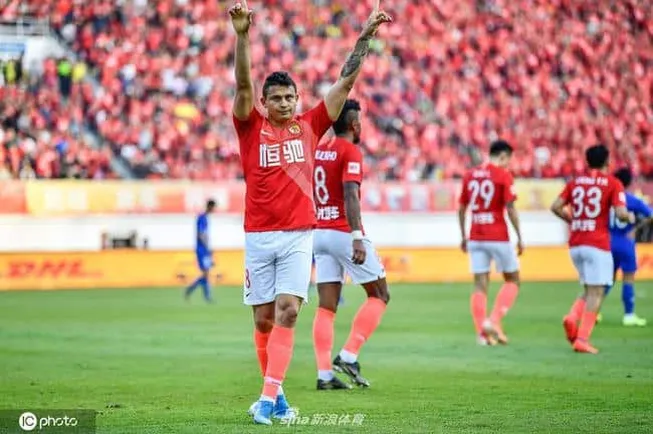 Elkeson maior artilheiro do Campeonato Chinês