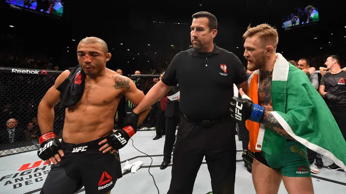 primeiro cinturao conor mcgregor