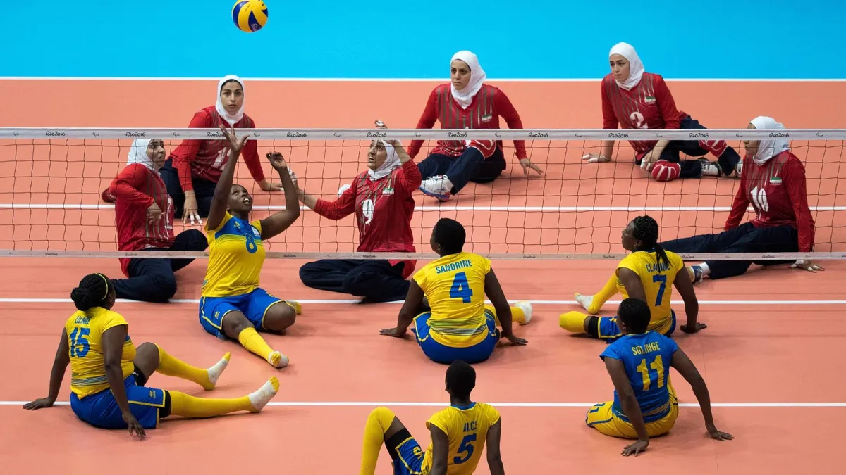 Regras do v&ocirc;lei sentado: quadra, rede, classes e o Brasil