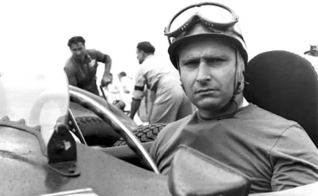 Juan Manuel Fangio melhor piloto de F&oacute;rmula 1