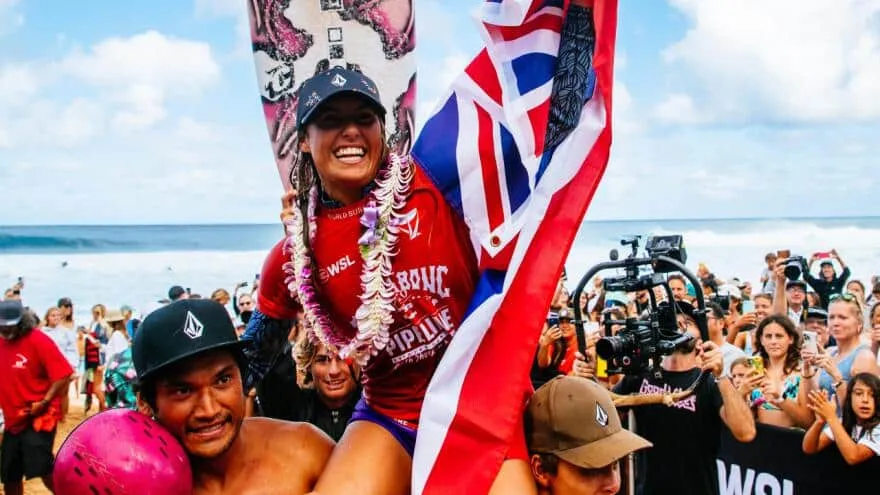 As 10 melhores surfistas do mundo da história e na atualidade ([auto_last_update format="Y" before=""])