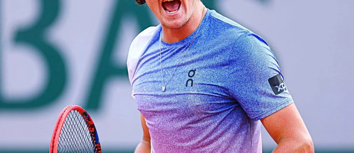 João Fonseca passa por cima de Munar e quebra tabu de 22 anos para chegar à final do ATP 500 de Basel