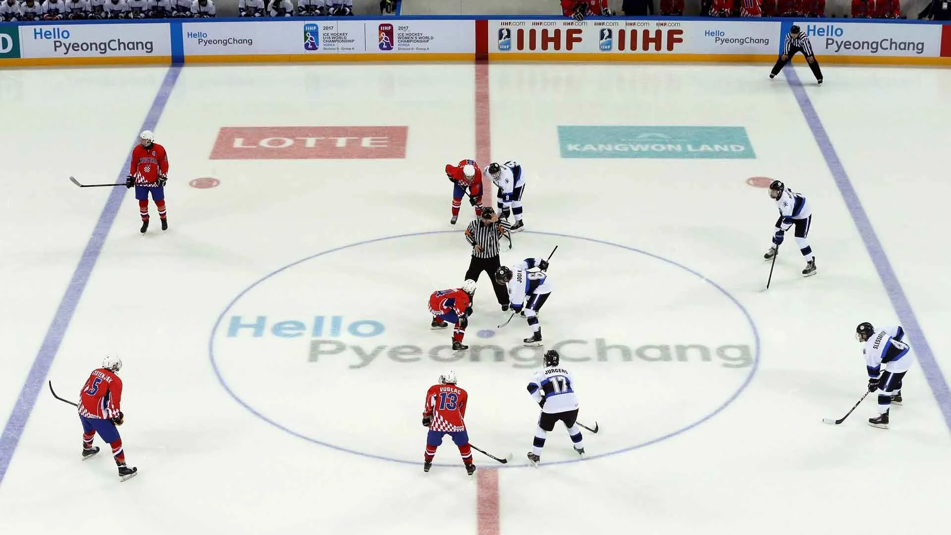 Quantos jogadores tem um time de hóquei