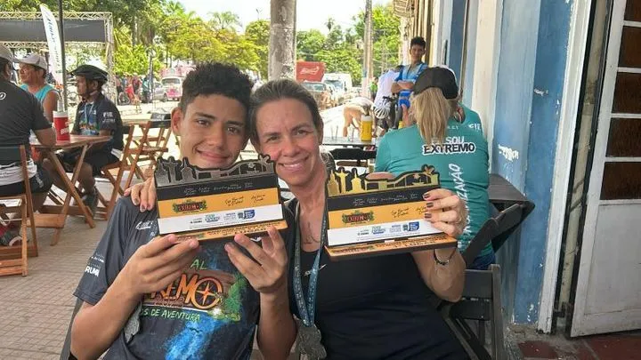 Está no sangue! Mãe e filho fazem história em prova de maratona aquática no Pantanal