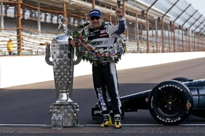 Tony Kanaan campeão da Fórmula Indy em 2004