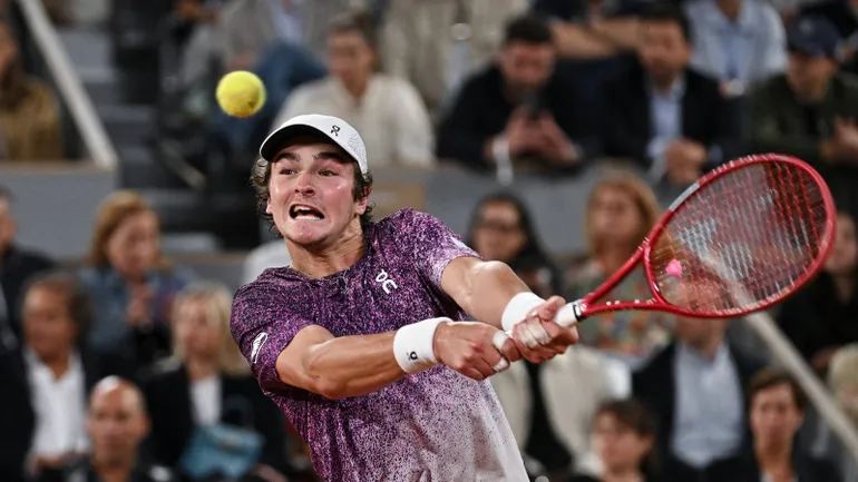 Jo&atilde;o Fonseca: idade, altura, ranking ATP, t&iacute;tulos e hist&oacute;ria