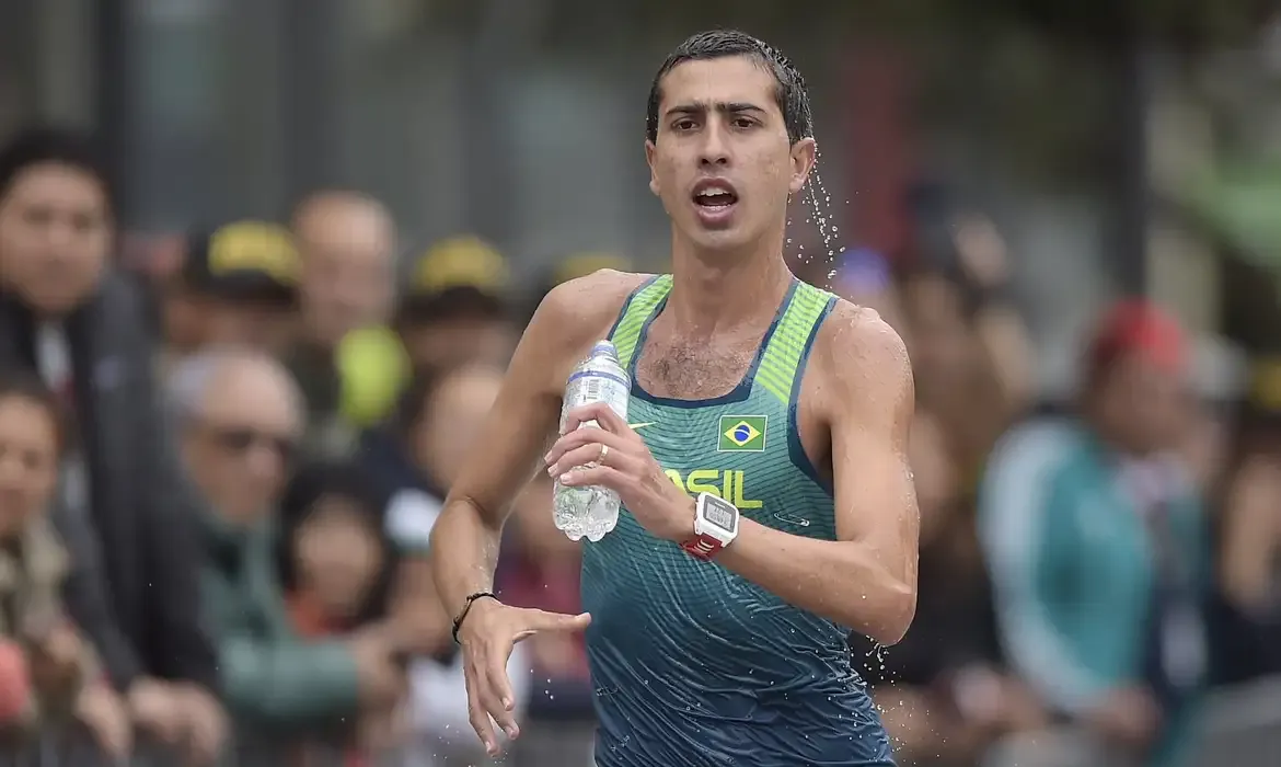 Caio Bonfim enfrentou dificuldades no in&iacute;cio da marcha atl&eacute;tica (Reprodu&ccedil;&atilde;o/Time Brasil)