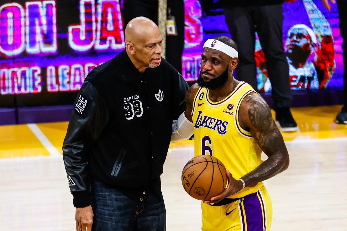 Os 10 maiores jogadores da história do Los Angeles Lakers ([auto_last_update format="Y" before=""])