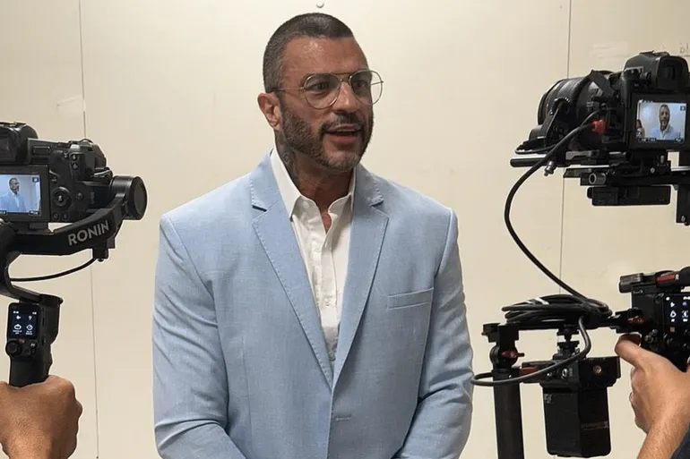 Kleber Bambam faz criticas a gera&ccedil;&atilde;o Tik Tok : &ldquo;t&aacute; estragando a academia&rdquo;