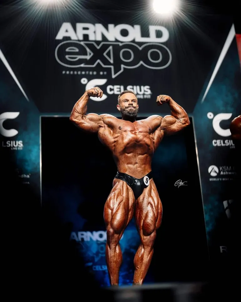 Mike Sommerfeld faz história e se iguala a Ramon Dino no Arnold Classic Ohio