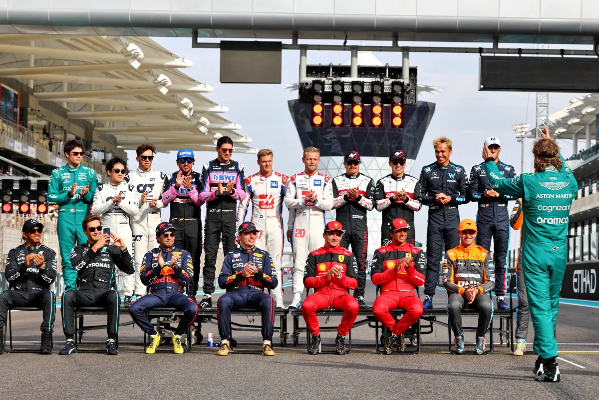 Sebastian Vettel na fotografia dos pilotos de final de ano em 2022 (Iconsport)