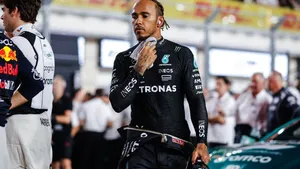 Hamilton se arrepende por erro no Catar e tem prejuízo que ultrapassa 250 mil reais