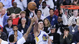 Gui Santos: a hist&oacute;ria do brasileiro que briga por vaga de titular no Warriors