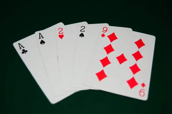Dois pares no Poker