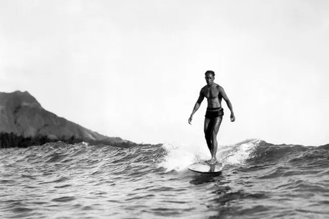 Duke Paoa Kahanamoku surf