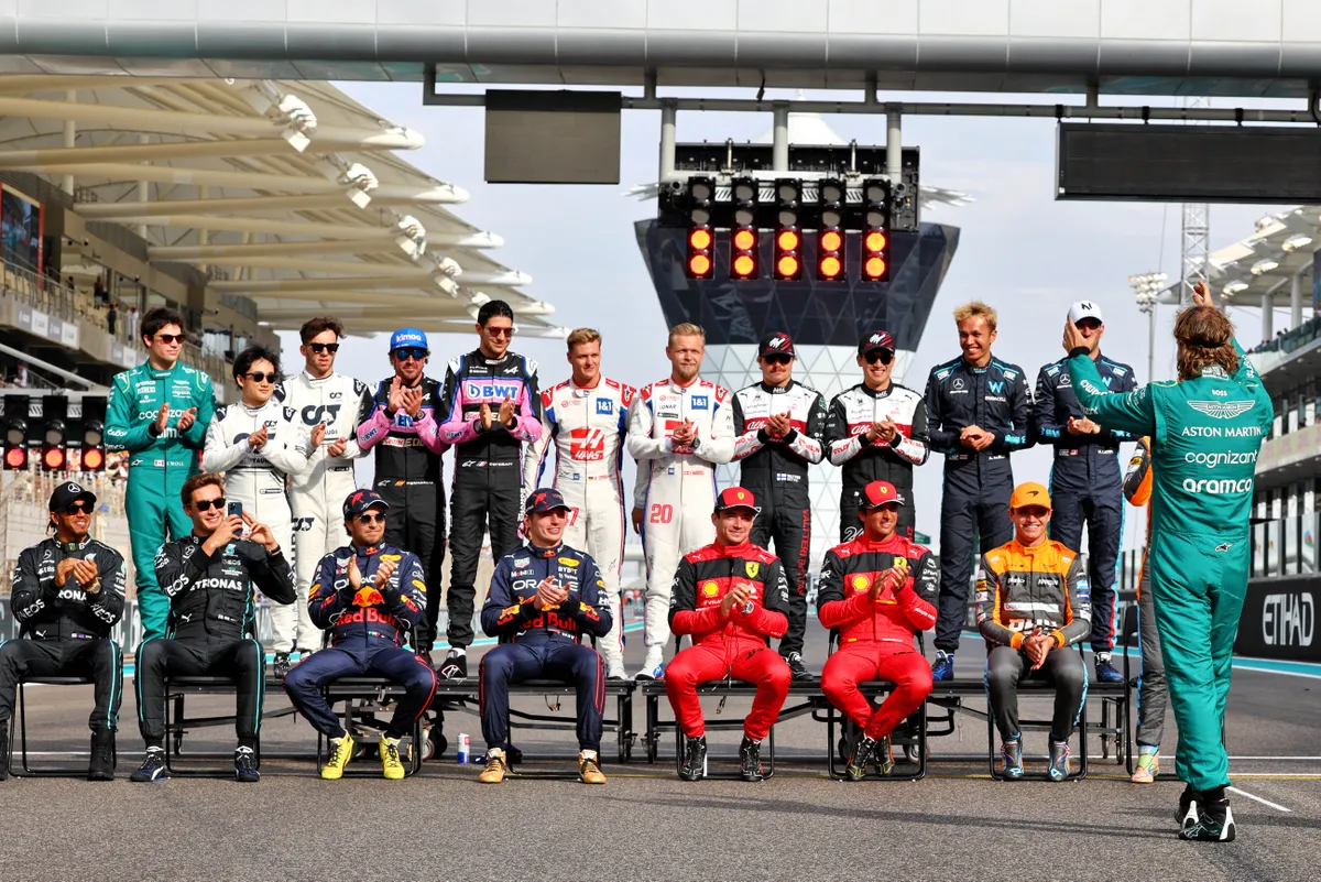 Sebastian Vettel na fotografia dos pilotos de final de ano em 2022 (Iconsport)