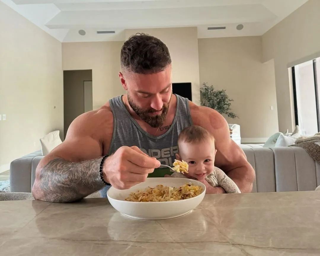 Chris Bumstead, o Cbum hist&oacute;ria, t&iacute;tulos e Olympia