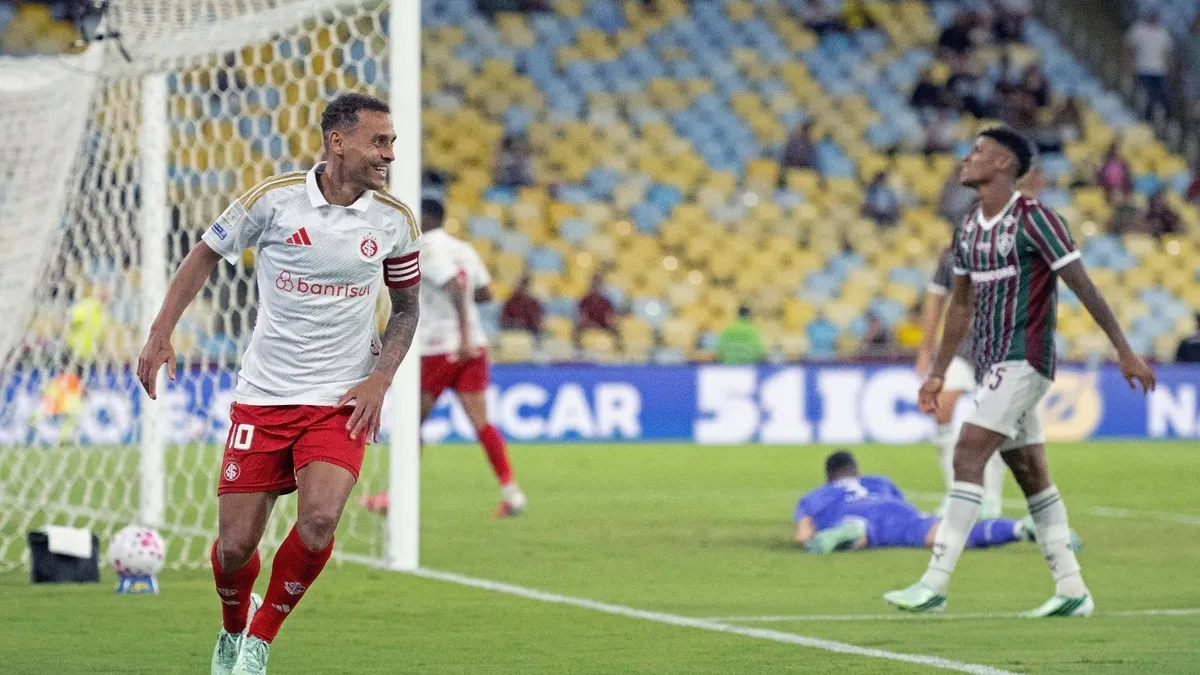 Fluminense vira sobre o Inter nos acr&eacute;scimos no Maracan&atilde;