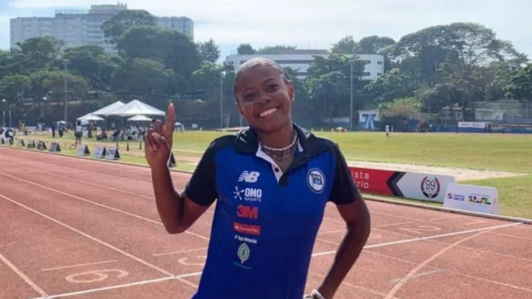 Brasileira vence no atletismo, mas é ofuscada por motivo inusitado