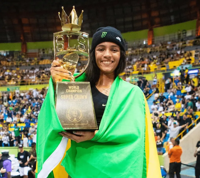 Qual o valor do prêmio de Rayssa Leal pelo título mundial do SLS Super Crown 2023?