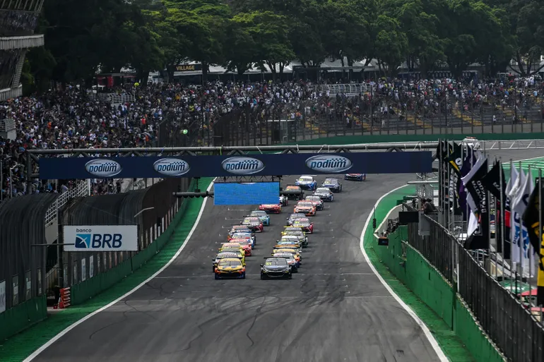 24 horas de corrida: SporTV anuncia programação para celebrar a Stock Car