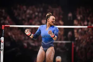 Rebeca Andrade faz final histórica com Simone Biles; veja o resultado