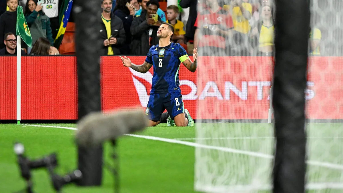 Bruno Guimar&atilde;es faz gol da virada no 50&ordm; jogo e Brasil vence a Austr&aacute;lia