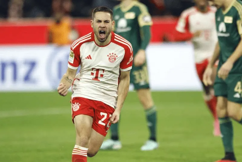 Raphaël Guerreiro pelo Bayern de Munique