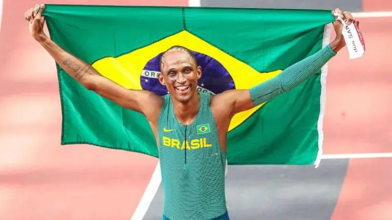 Brasileiro conquista prata e garante vaga nas Olimpíadas de Paris 2024